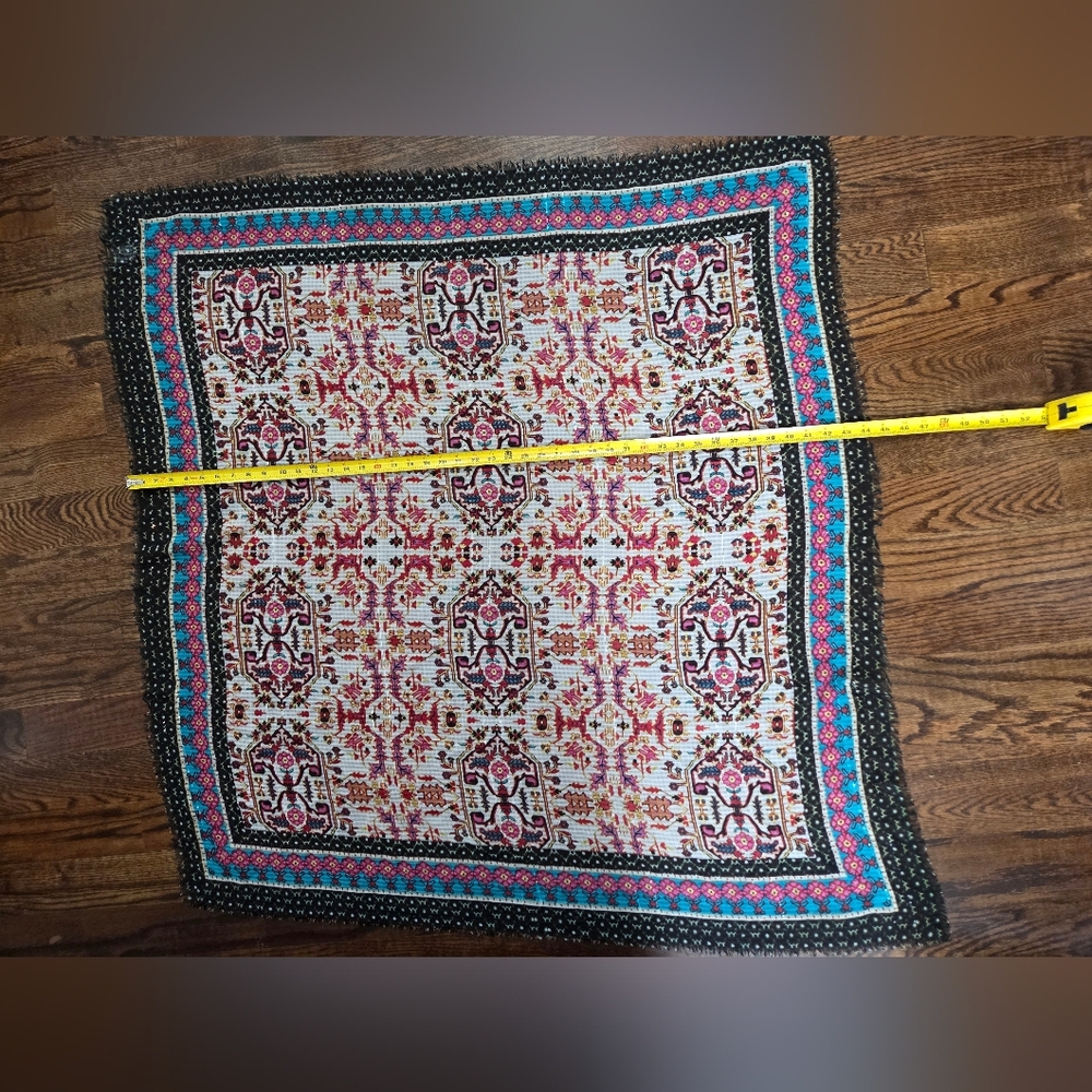 Beautiful Multicolor Patterned Scarf - Picture 7 of 7